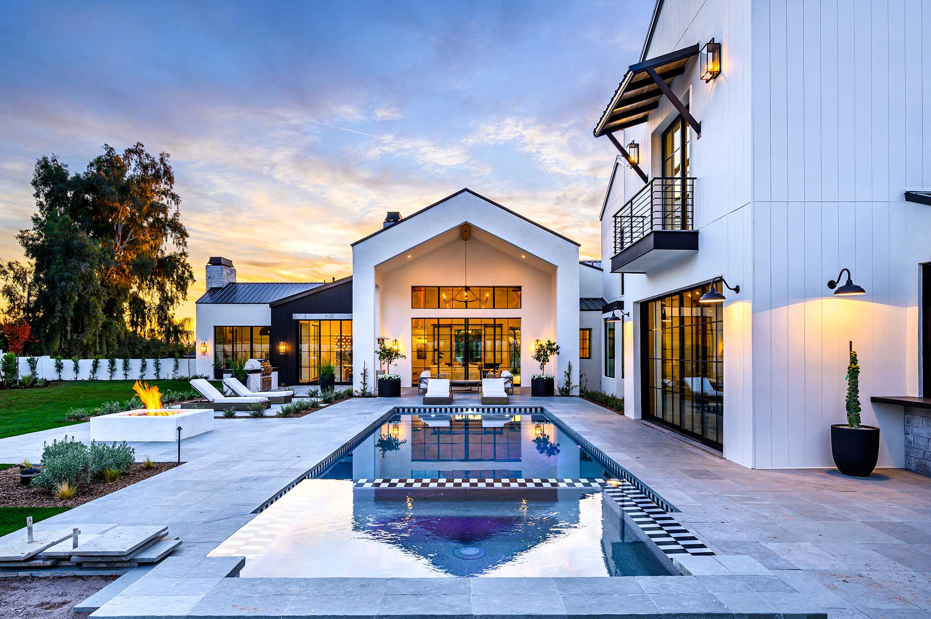 Real Estate Picture 3